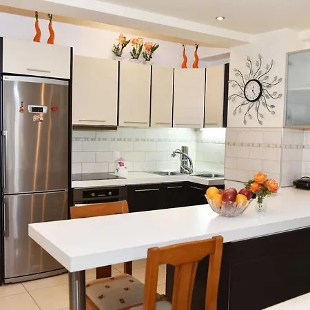 Apartman Near The Old Venetian Harbor