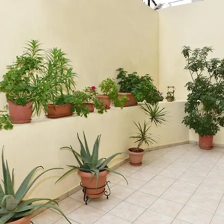 Near The Old Venetian Harbor Apartman *