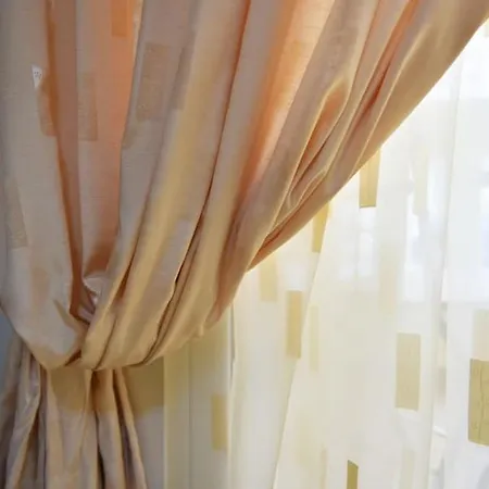 Near The Old Venetian Harbor * Hriszí Aktí Haniá